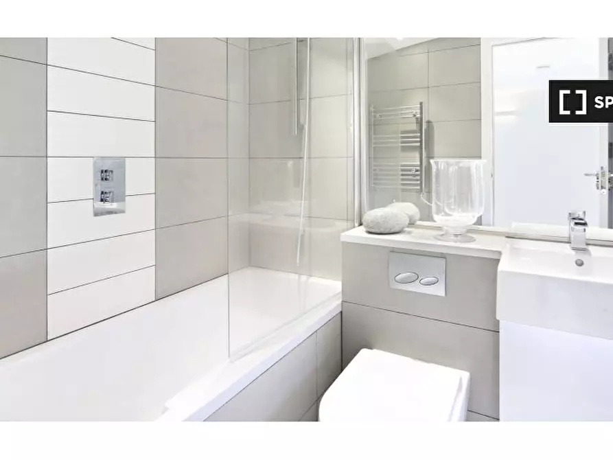 Immagine 5 di Ufficio in affitto  in Petty France a 