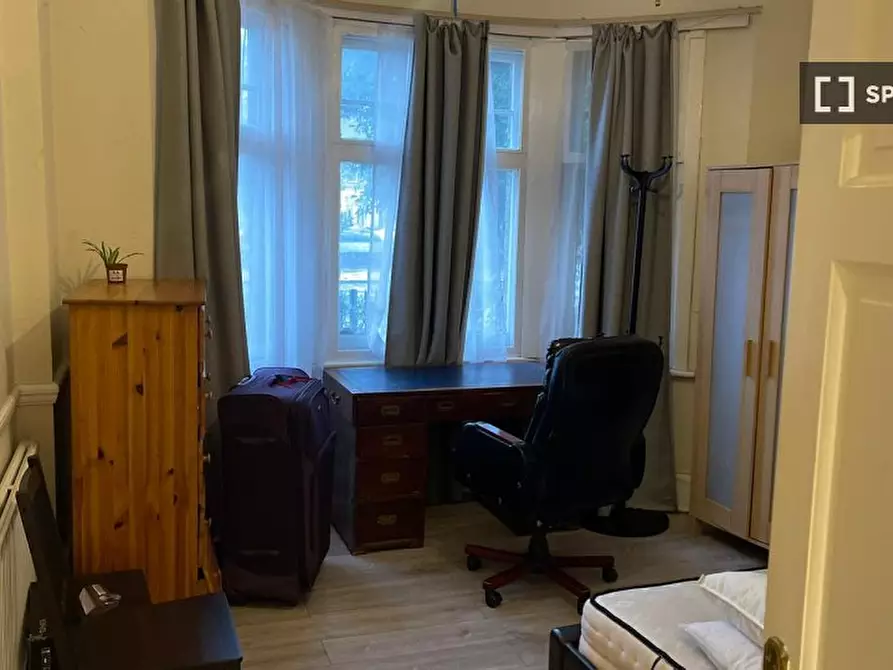 Immagine 3 di Camera condivisa in affitto  in North Hill a Tottenham