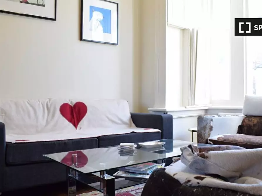 Immagine 5 di Appartamento in affitto  in a Avenell Road a Islington