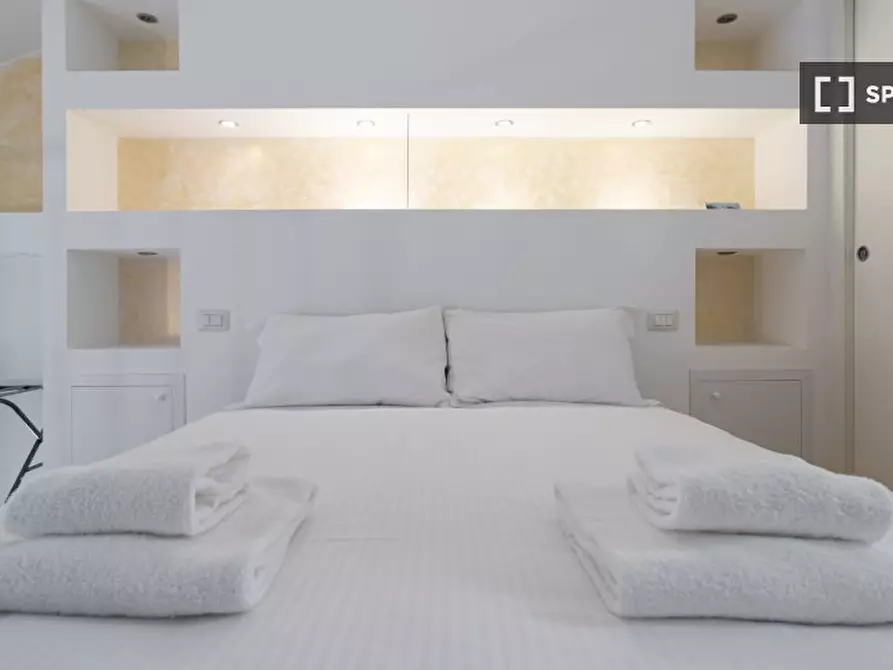 Immagine 17 di Appartamento in affitto  in Via Spezia a Milano