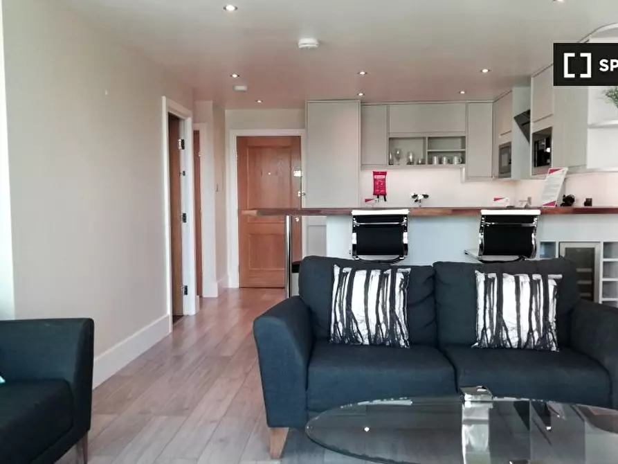 Immagine 2 di Appartamento in affitto  in St George’s Wharf  tower a Lambeth