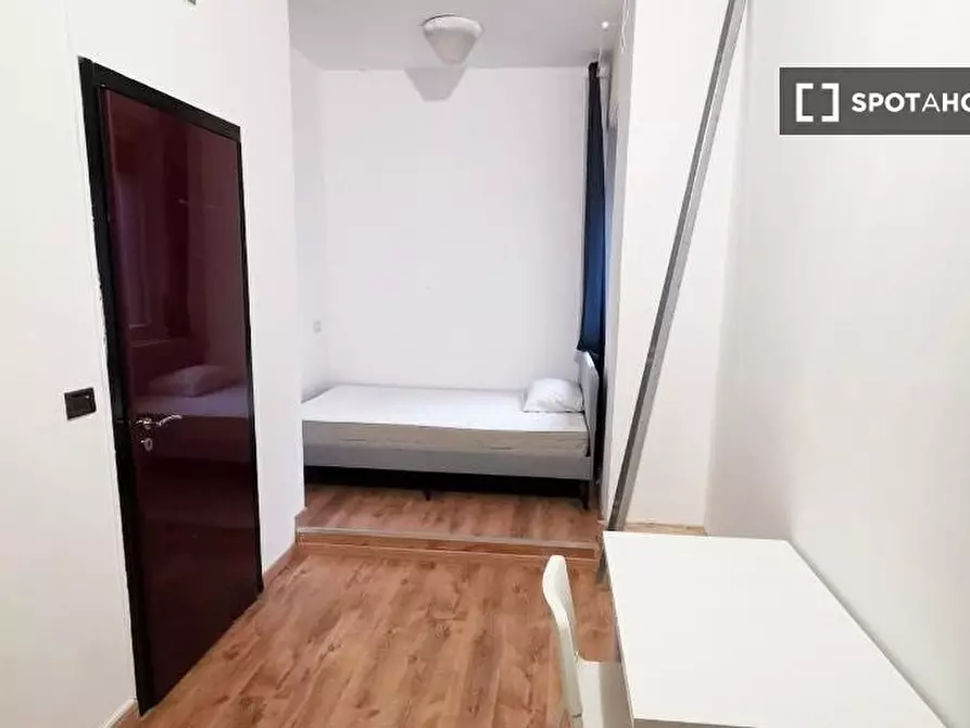 Immagine 1 di Camera condivisa in affitto  in Via Giorgio Jan a Milano