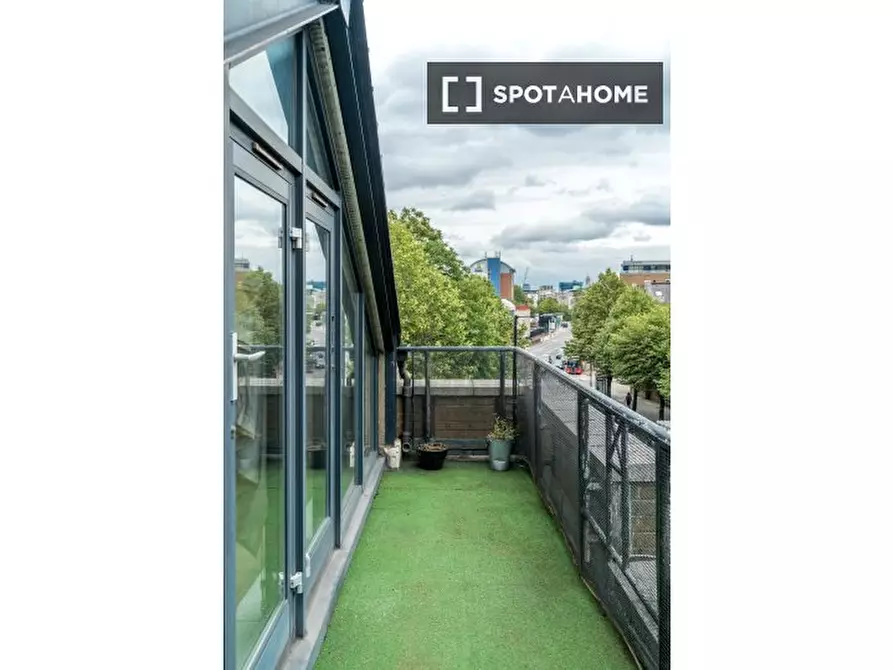 Immagine 3 di Appartamento in affitto  in Lion Court a Poplar
