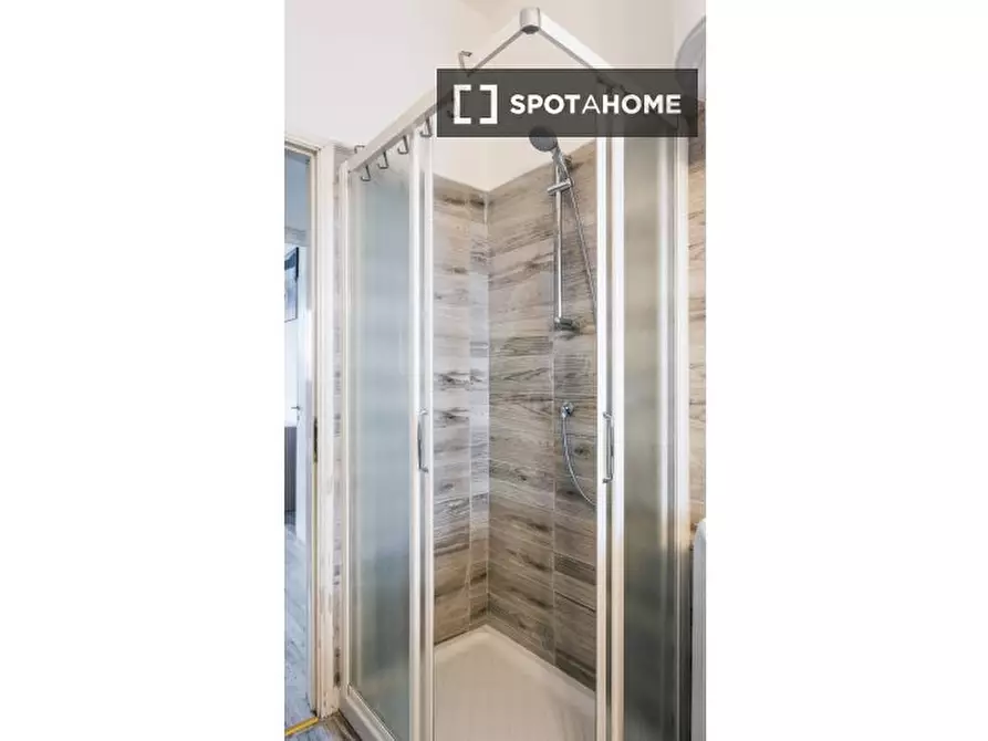 Immagine 14 di Camera condivisa in affitto  in Via Federico Engels a Milano