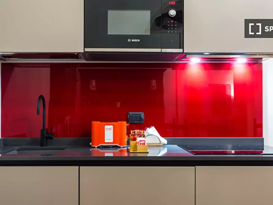 Immagine 16 di Appartamento in affitto  in Vico San Domenico Soriano a Napoli