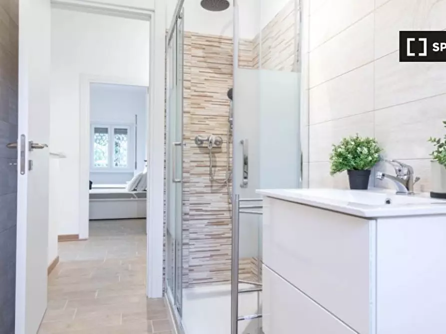 Immagine 13 di Camera condivisa in affitto  in Via delle Genziane a Milano