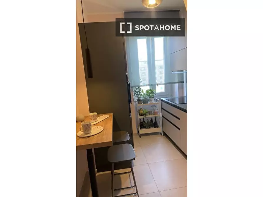 Immagine 4 di Appartamento in affitto  in Via Ivrea a Roma