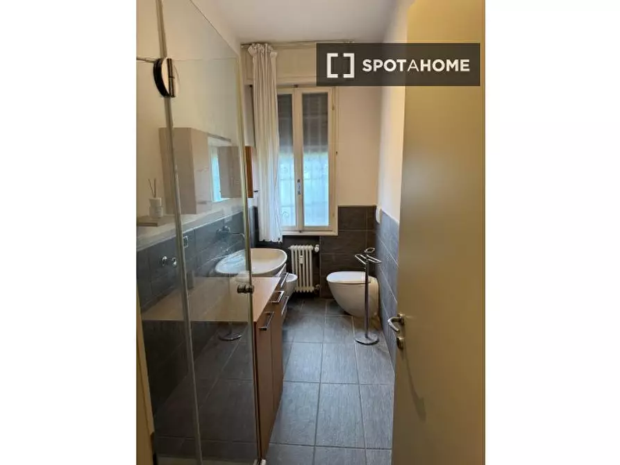 Immagine 8 di Camera condivisa in affitto  in Via Gherardo Forni a Bologna
