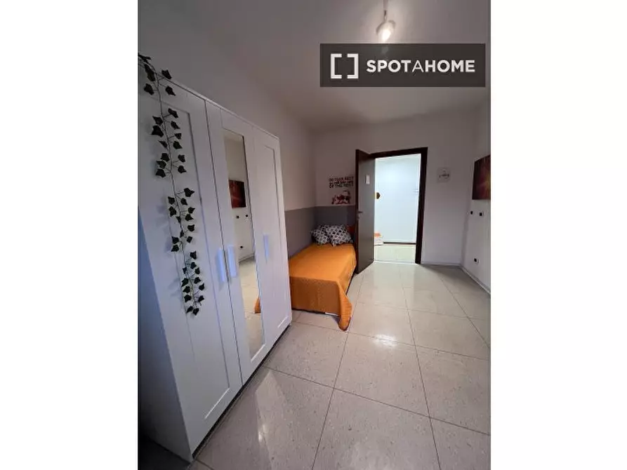 Immagine 16 di Camera condivisa in affitto  in Del Brennero a Trento