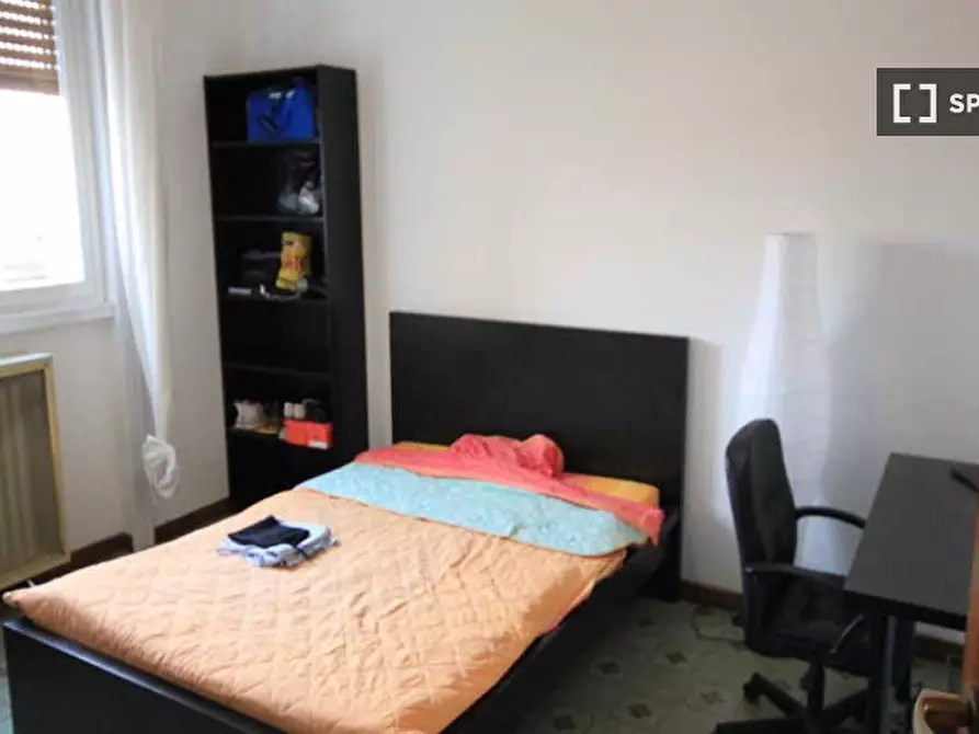 Immagine 3 di Camera condivisa in affitto  in Via Savona a Milano
