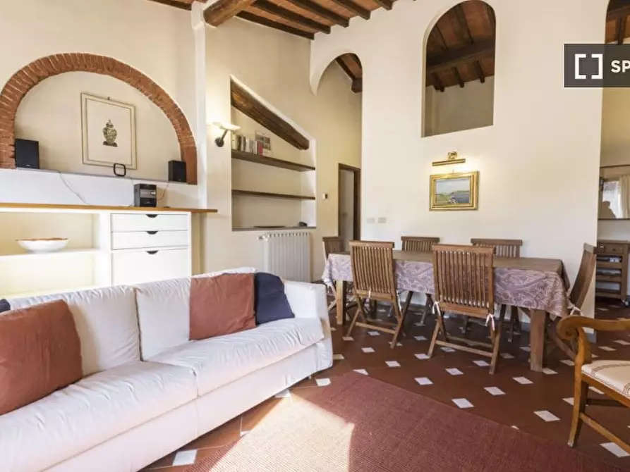 Immagine 2 di Appartamento in affitto  in Borgo S. Frediano a Firenze