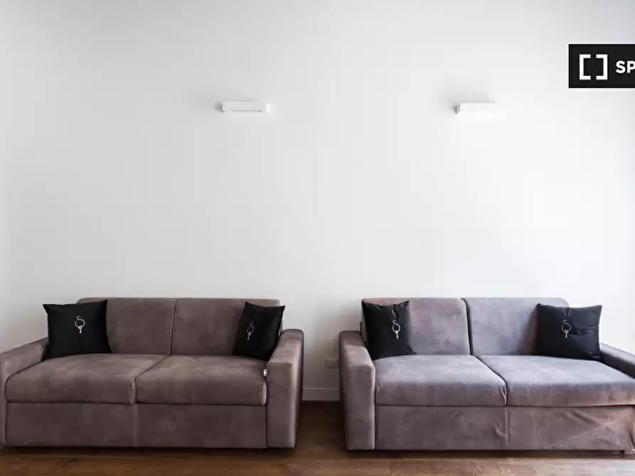 Immagine 4 di Appartamento in affitto  in Via Frattina a Roma