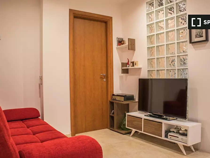 Immagine 7 di Camera condivisa in affitto  in Via Baldo degli Ubaldi a Roma