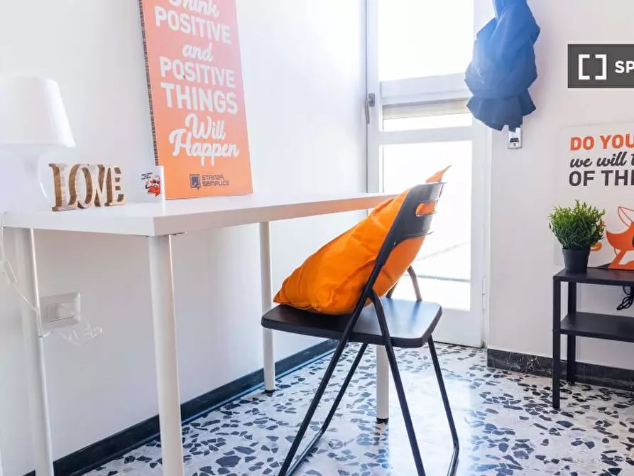 Immagine 3 di Camera condivisa in affitto  in Via Tiziano n. a Cagliari