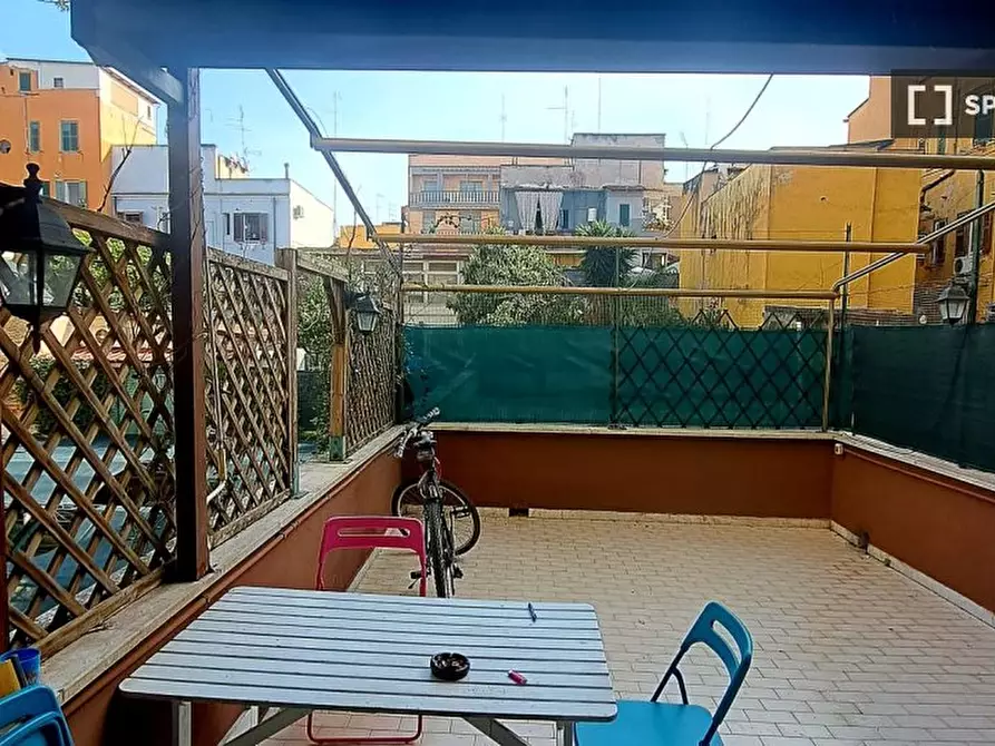 Immagine 10 di Appartamento in affitto  in Via Carlo della Rocca a Roma