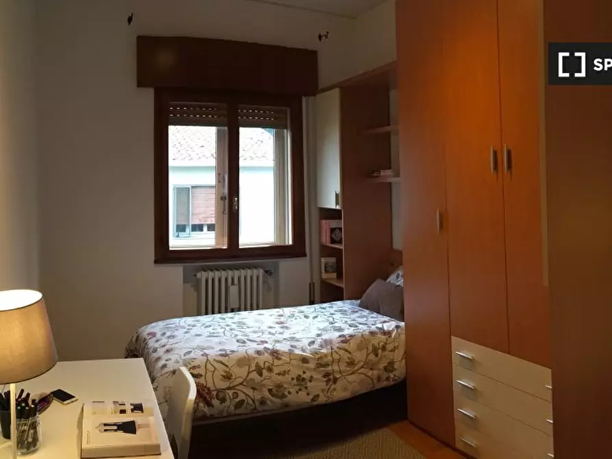 Immagine 2 di Camera condivisa in affitto  in Via Federico Confalonieri a Padova