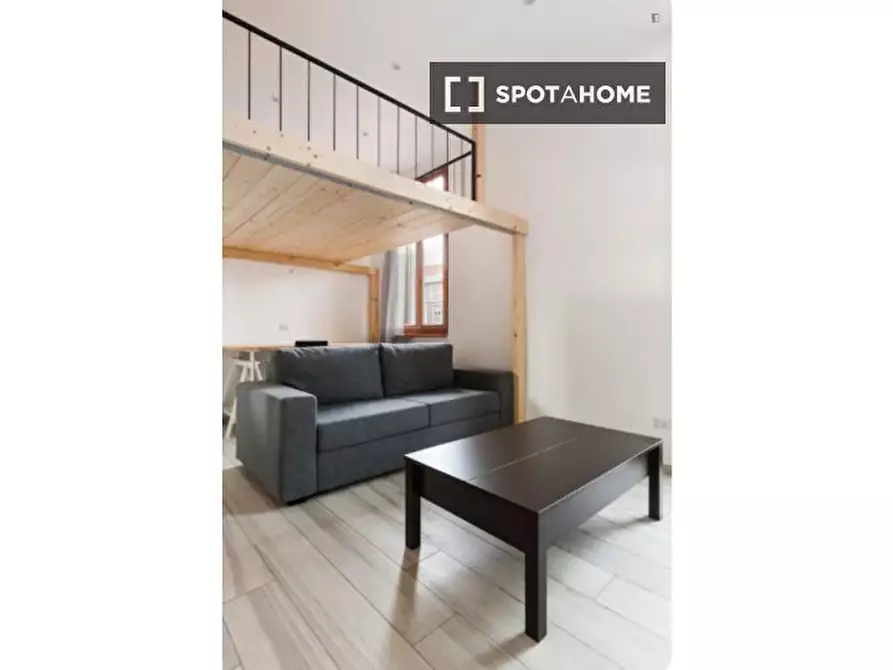 Immagine 1 di Appartamento in affitto  in Piazza Angilberto II a Milano