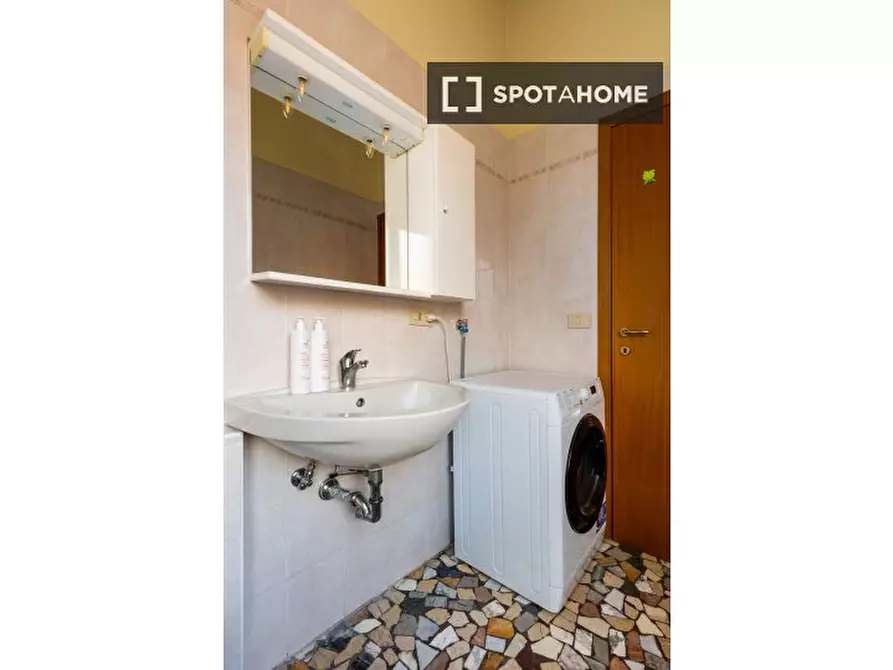 Immagine 15 di Ufficio in affitto  in Via Antonio Gramsci a Bologna