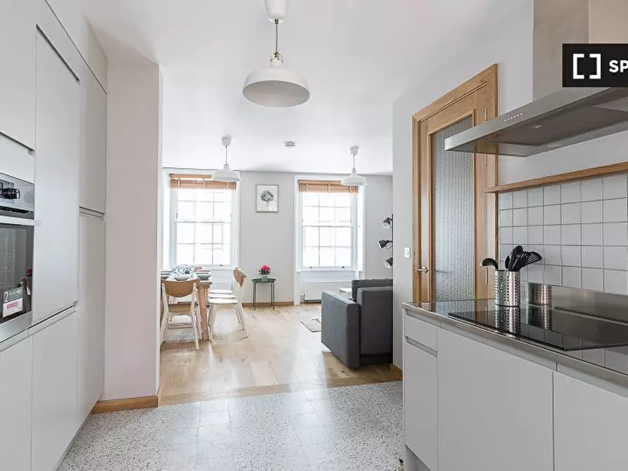 Immagine 7 di Appartamento in affitto  in Red Lion St a Camden Town