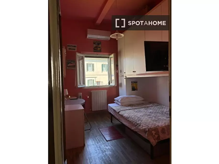 Immagine 3 di Camera condivisa in affitto  in Via Giovanni Boccaccio a Firenze