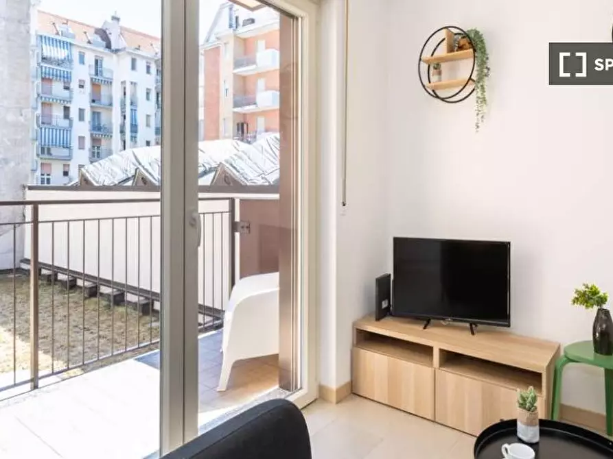 Immagine 14 di Camera condivisa in affitto  in Via Gardone a Milano