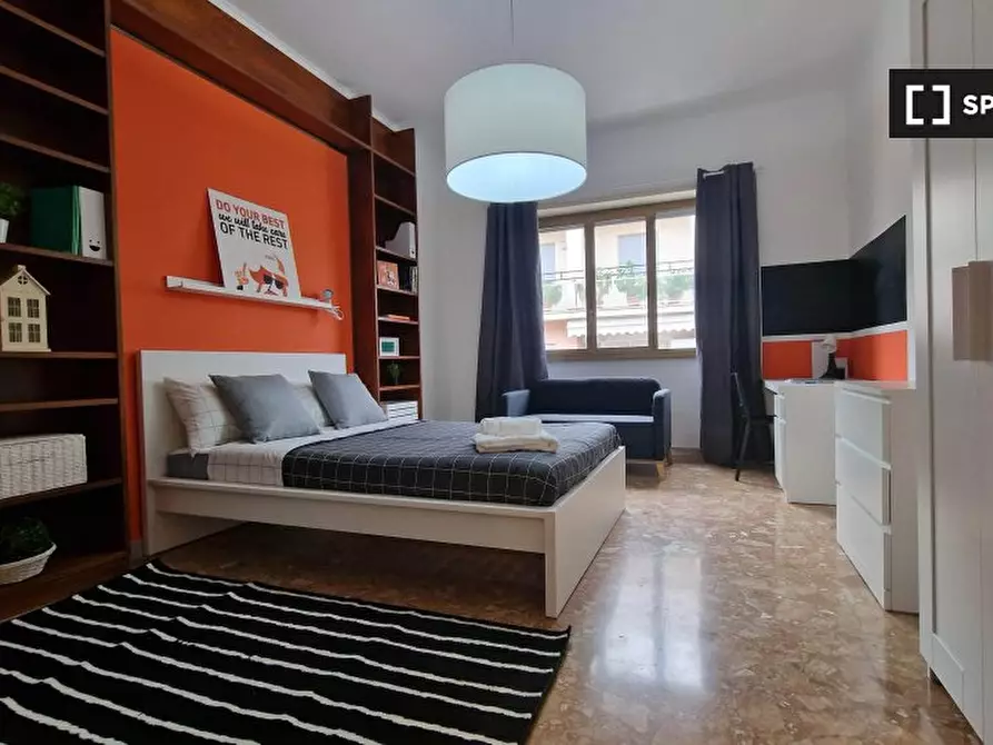 Immagine 6 di Camera condivisa in affitto  in Piazza Cardinal Ferrari a Roma