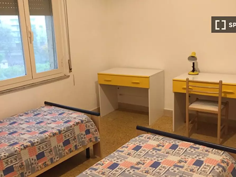 Immagine 1 di Camera condivisa in affitto  in Viale Orazio Antinori a Perugia