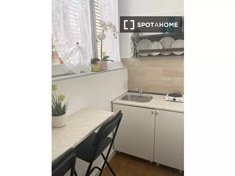 Immagine 2 di Camera condivisa in affitto  in Via Tristano Calco a Milano