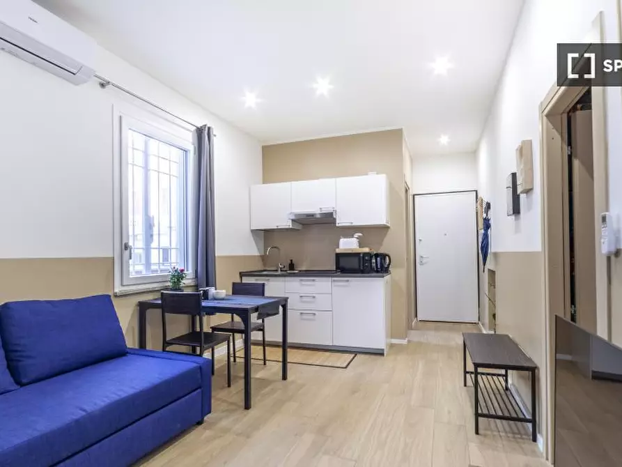 Immagine 10 di Appartamento in affitto  in Via Giovanni Brancaleone a Roma