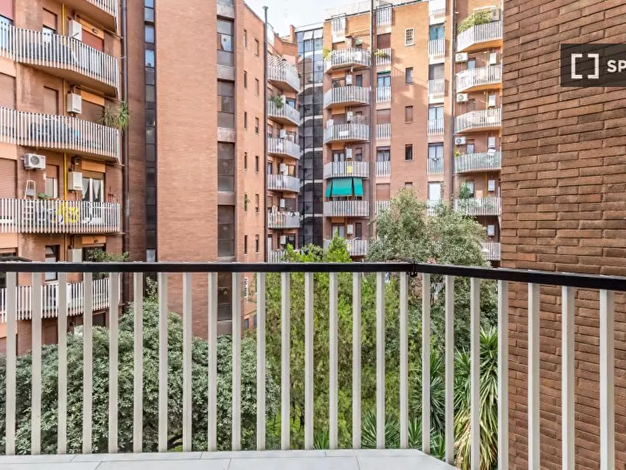 Immagine 10 di Appartamento in affitto  in Via Ippolito Nievo a Roma