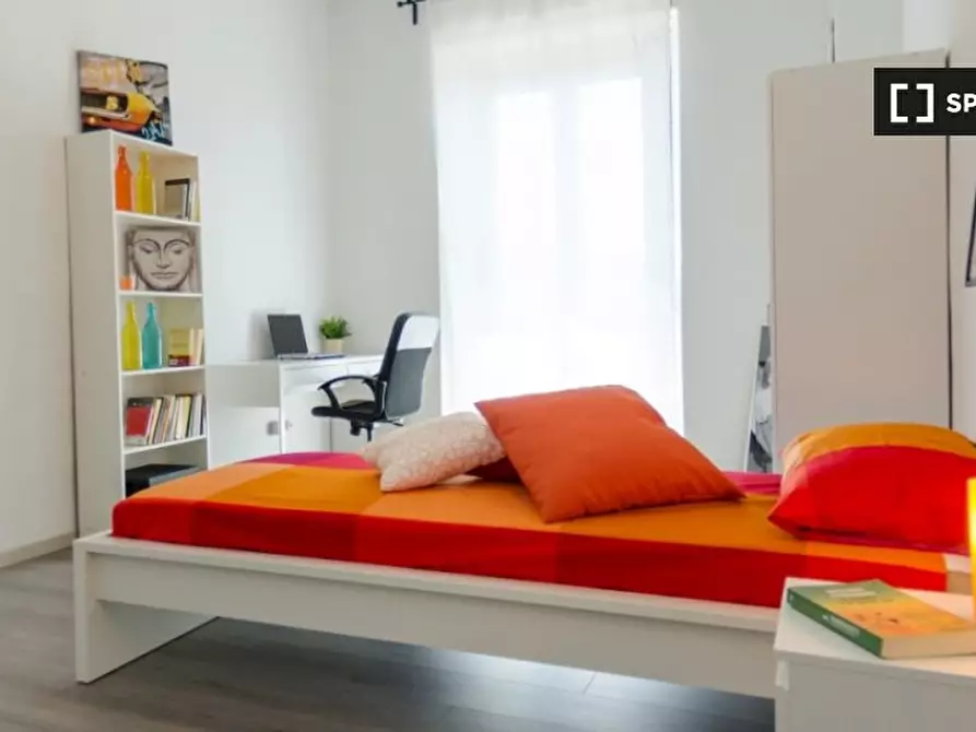 Immagine 2 di Camera condivisa in affitto  in Piazza Tancredi Galimberti a Torino