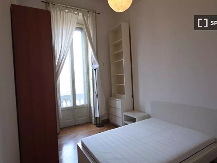 Immagine 2 di Camera condivisa in affitto  in Piazza XXIV Maggio a Milano