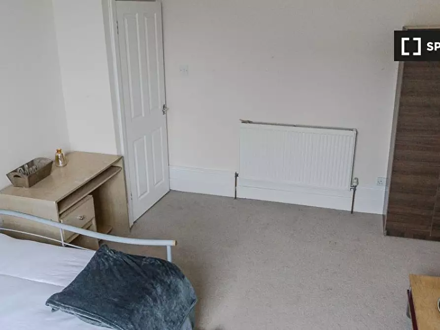 Immagine 2 di Camera condivisa in affitto  in Coldharbour Ln a Lambeth