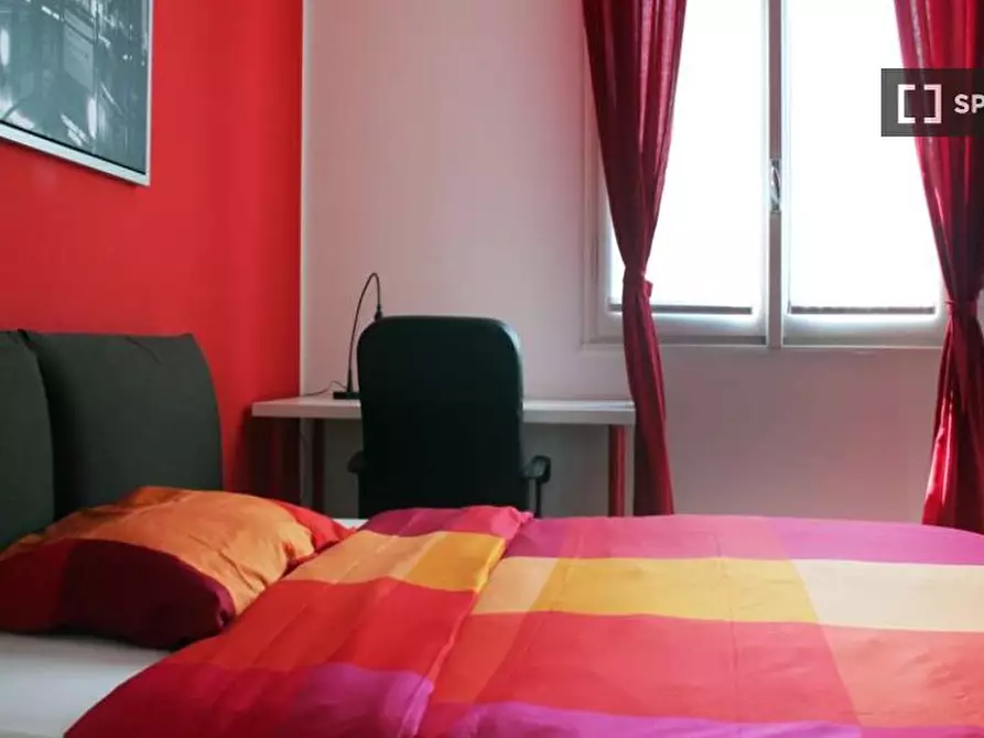 Immagine 1 di Camera condivisa in affitto  in Via Salvatore Barzilai a Milano