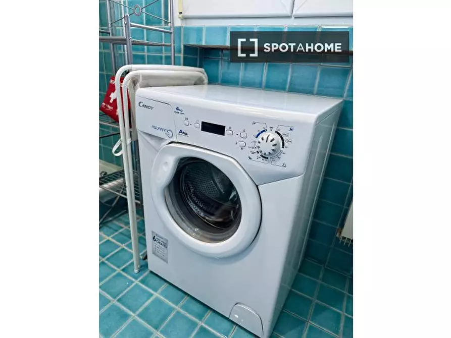 Immagine 13 di Ufficio in affitto  in Via Sebino a Milano