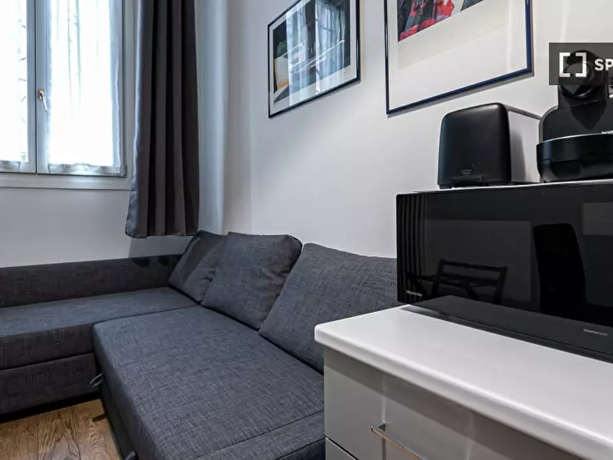 Immagine 5 di Appartamento in affitto  in Via Macedonio Melloni a Milano