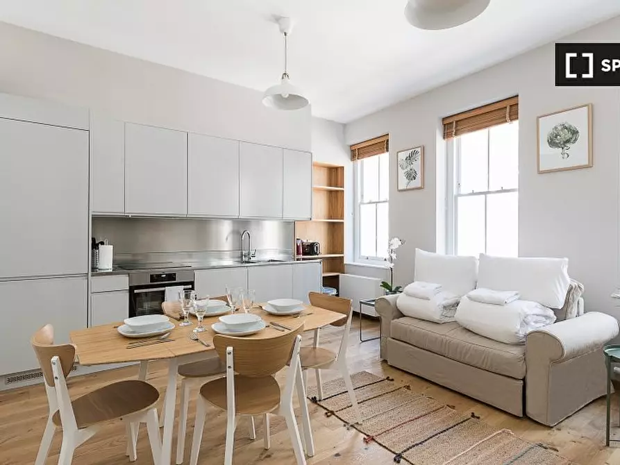 Immagine 4 di Appartamento in affitto  in Red Lion St a Camden Town