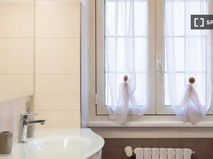 Immagine 9 di Appartamento in affitto  in Via Altavilla Irpina a Roma