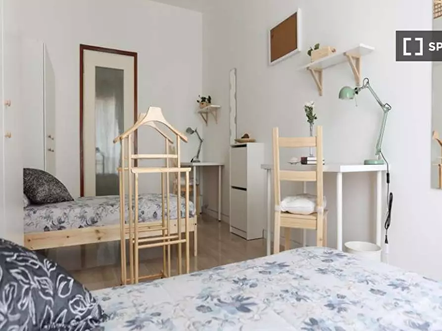 Immagine 3 di Camera condivisa in affitto  in Viale Romagna a Milano