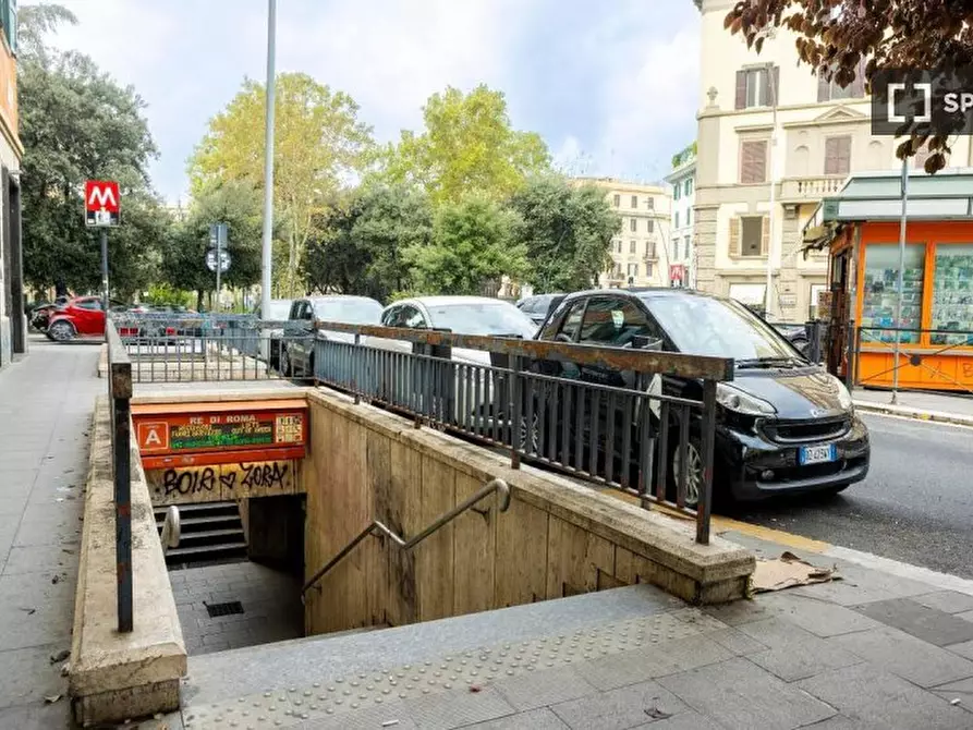 Immagine 10 di Appartamento in affitto  in Via Vercelli a Roma