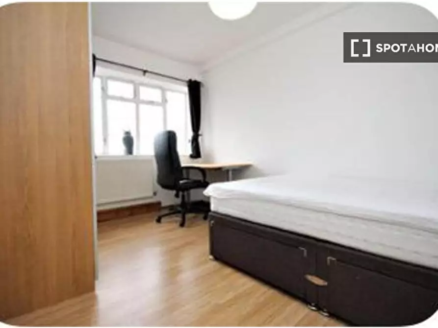 Immagine 12 di Appartamento in affitto  in 48 Arbour Square, London E1 0PP a Poplar