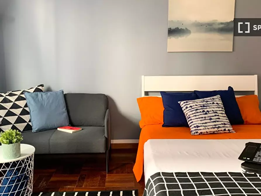 Immagine 4 di Camera condivisa in affitto  in Via La Thuile n. a Torino