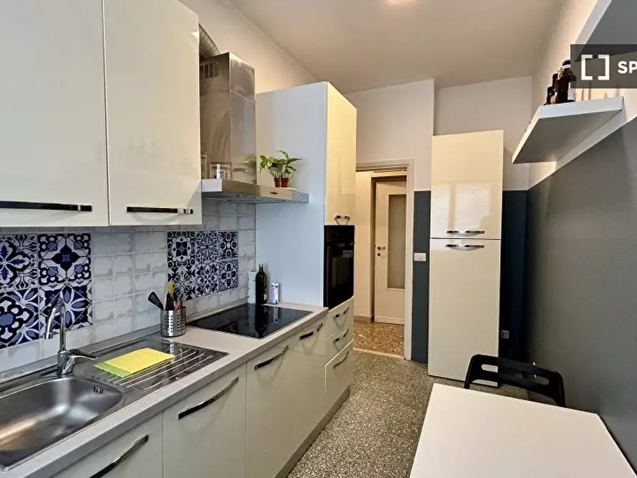 Immagine 4 di Camera condivisa in affitto  in Via Oderisi da Gubbio a Roma