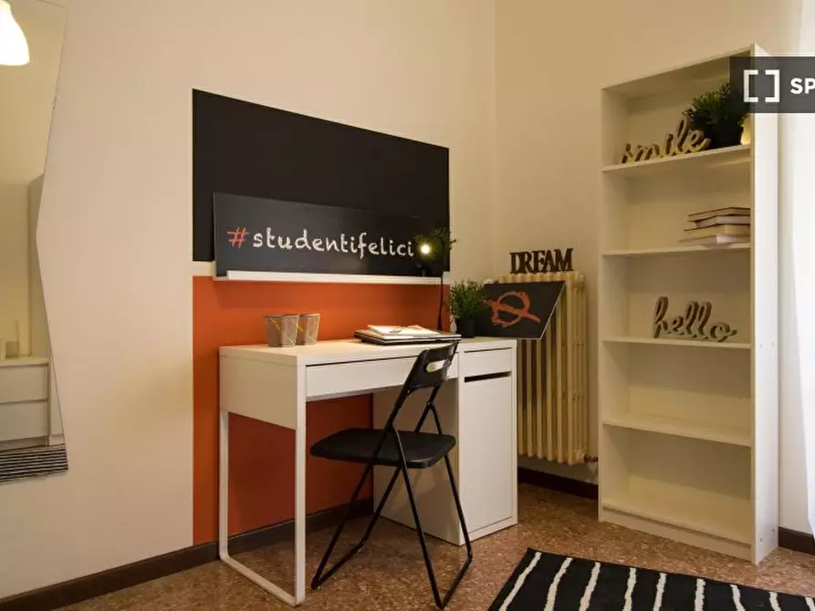 Immagine 2 di Camera condivisa in affitto  in Pasubio/C a Brescia