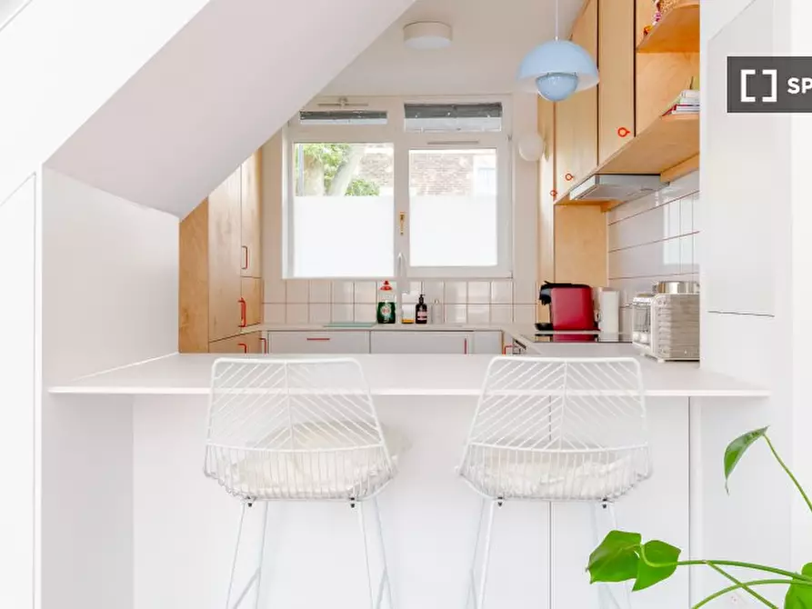 Immagine 14 di Appartamento in affitto  in Crondall Ct a Islington