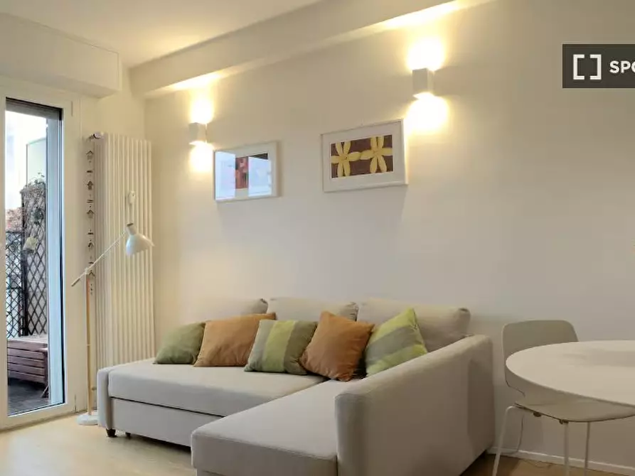 Immagine 3 di Ufficio in affitto  in Via Alcuino a Milano