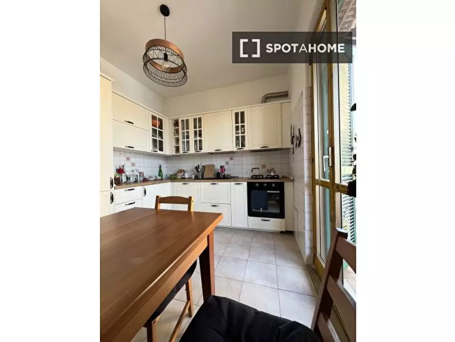 Immagine 3 di Camera condivisa in affitto  in Via Caltanissetta a Roma