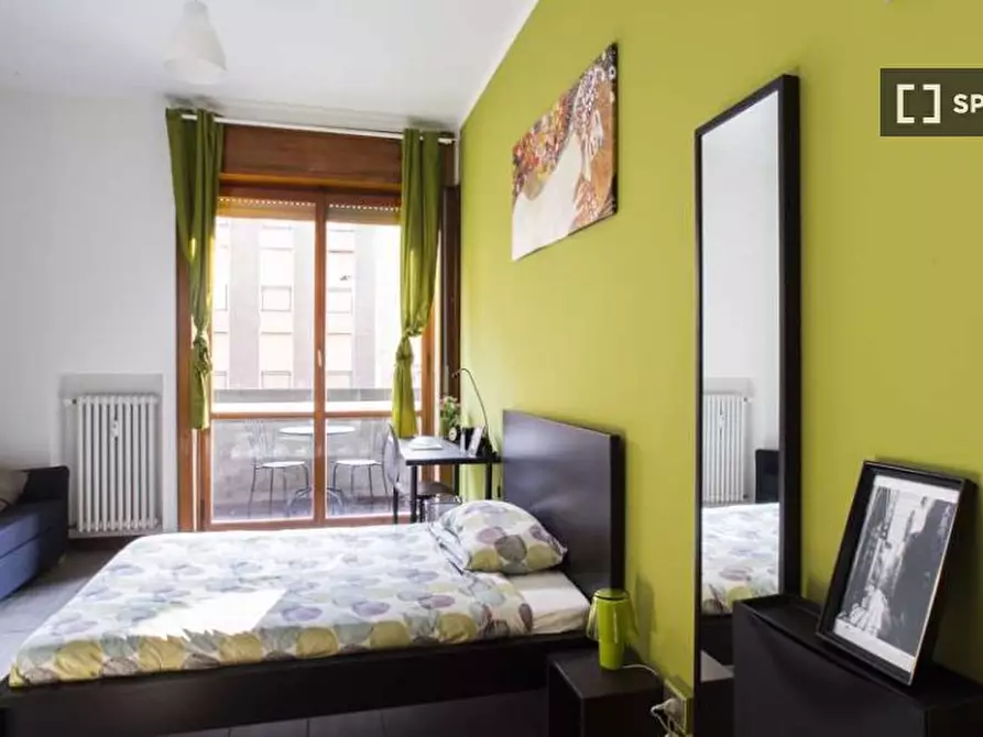 Immagine 1 di Camera condivisa in affitto  in Via Francesco Arese a Milano