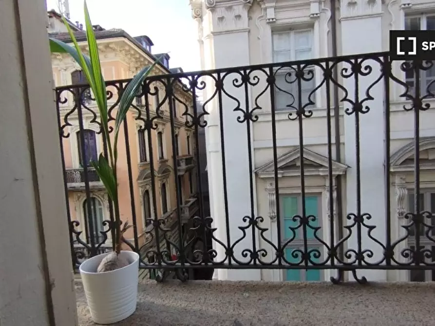 Immagine 6 di Camera condivisa in affitto  in Vicolo S. Lorenzo a Torino