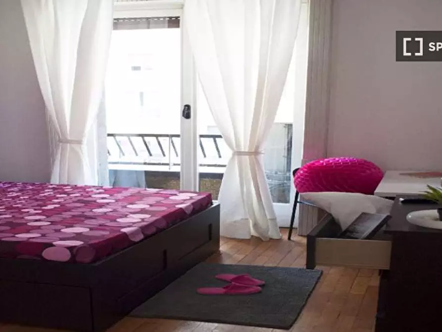 Immagine 2 di Camera condivisa in affitto  in Viale Tunisia a Milano